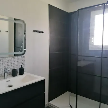 La Maison Des Roses * 롱주빌 쉬르메르