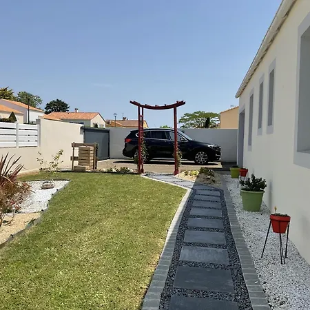 La Maison Des Roses *